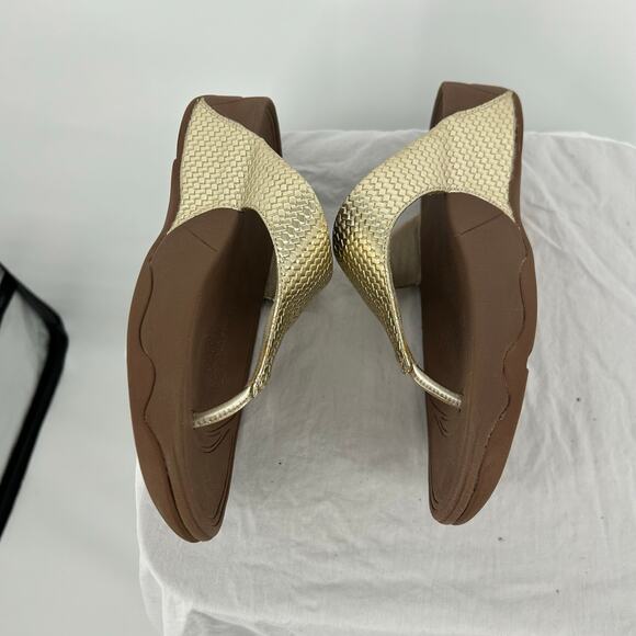 Womens Gold Metallic FitFlop Chunky Platform Slip On Thong Sandals Sz 8M 407-308 - Picture 4 of 7